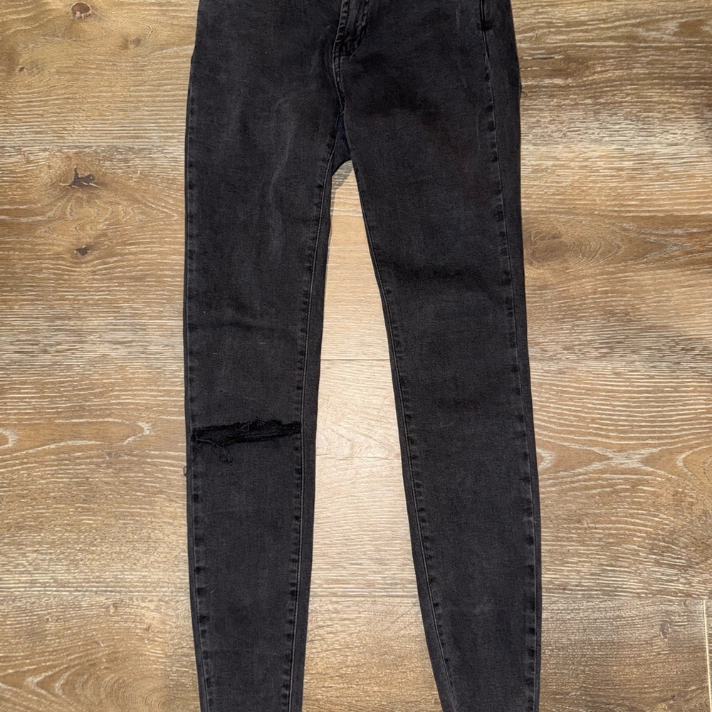 One Teaspoon Black Skinny Jeans with Distressed Knee